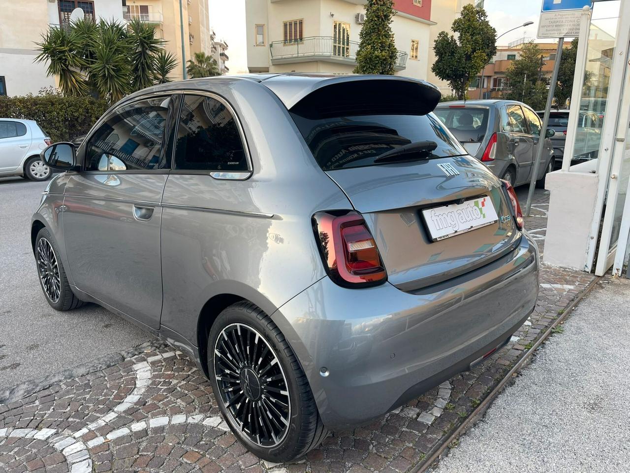 Fiat 500 500e Berlina 42 kWh La Prima by Bocelli