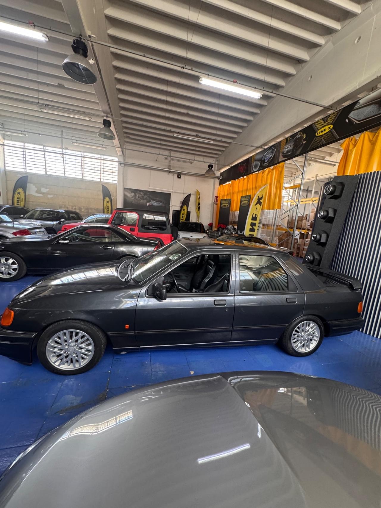 Ford Sierra 2.0i turbo 16V 4p. RS Cosworth Executive