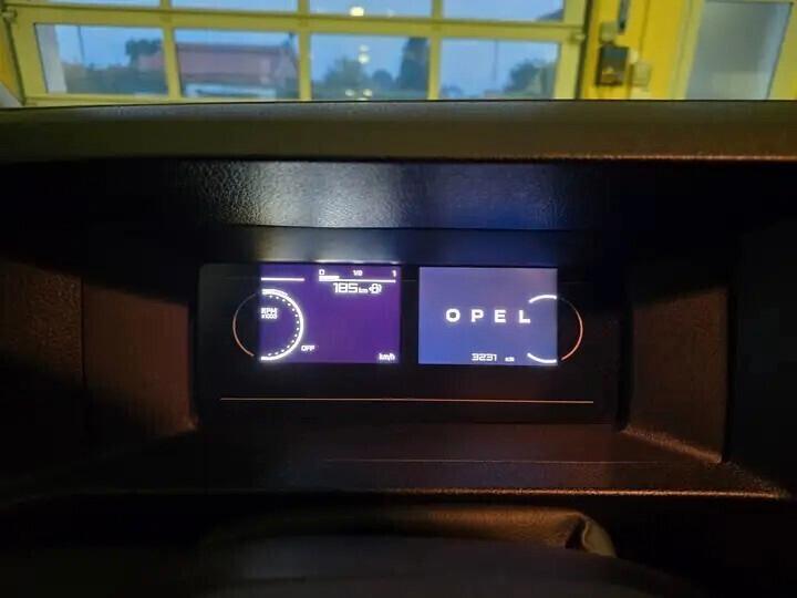 Opel Vivaro 1.5 Diesel 120CV passo lungo xl L3 H1 3000km uniprop