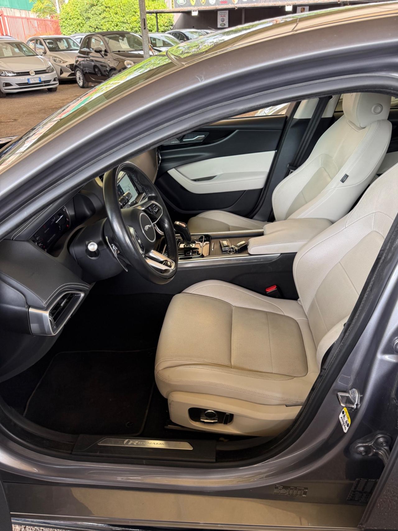 XE 2.0 D 204 CV-R-Dynamic HSE-IVA ESP-unipro