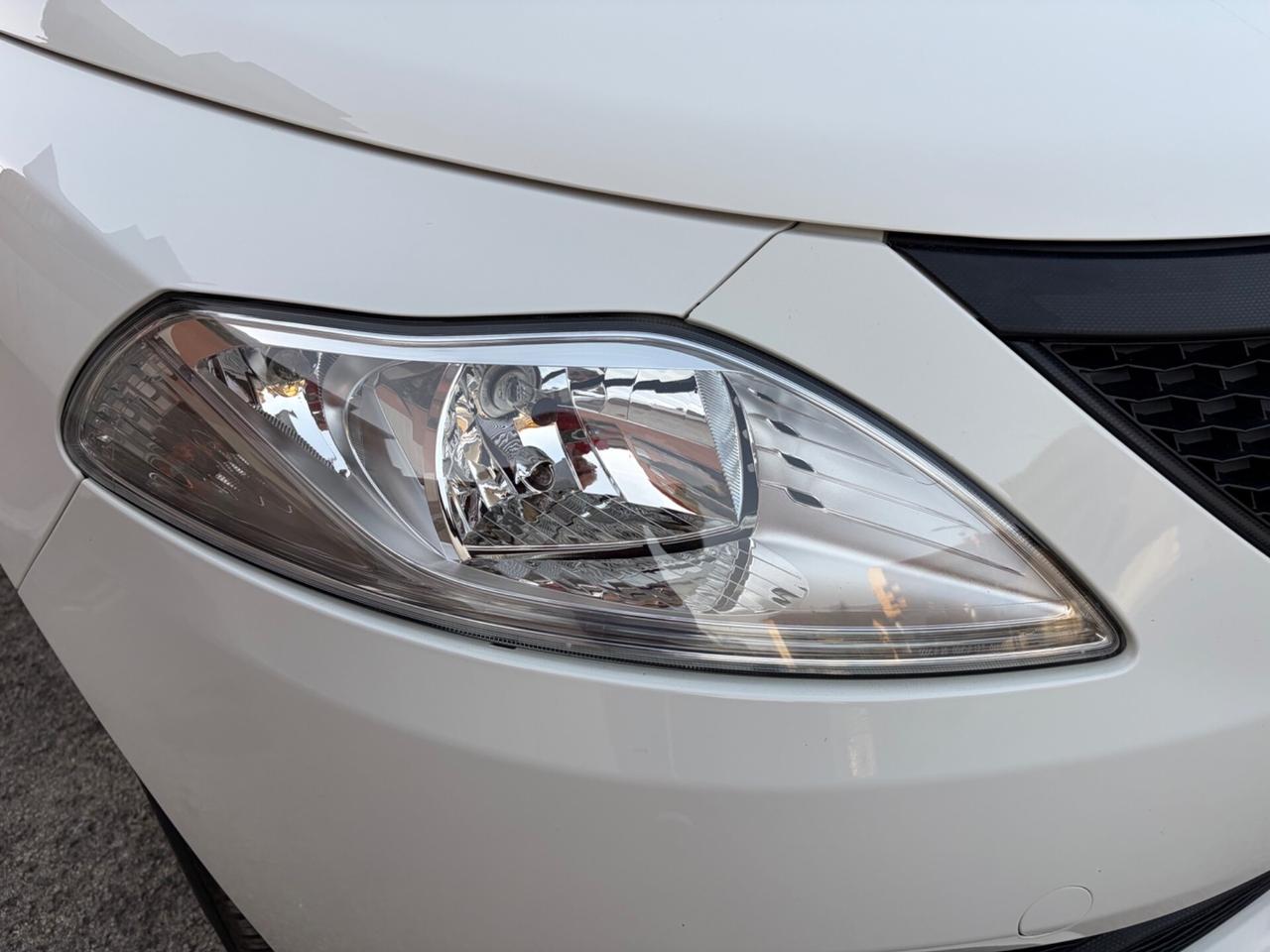 Lancia Ypsilon 1.0 FireFly benz ideale per neopate