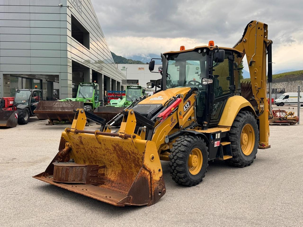 TERNA CATERPILLAR 432