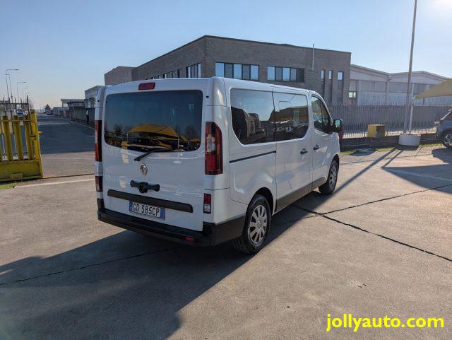 RENAULT Trafic T29 2.0 dCi 120CV 9 POSTI