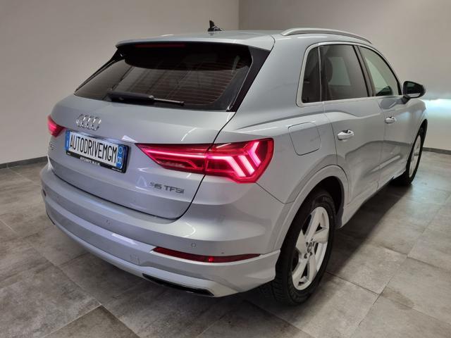 AUDI Q3 35 TFSI Business Advanced