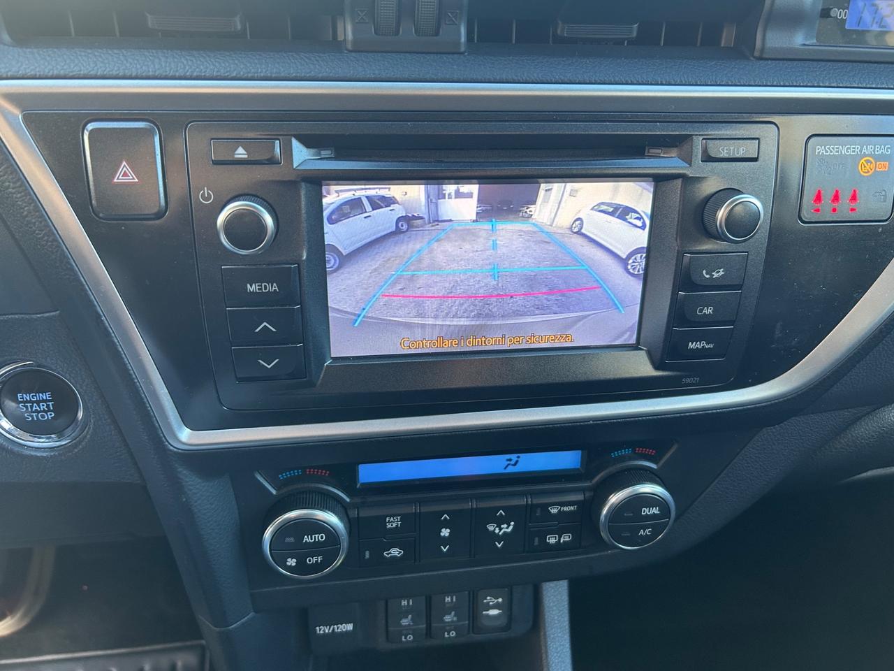 Toyota Auris 1.4 D-4D Lounge