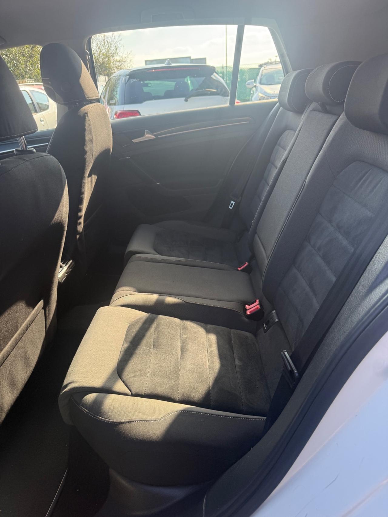 Volkswagen Golf Business 1.6 TDI 5p. Highline BlueMotion Technology