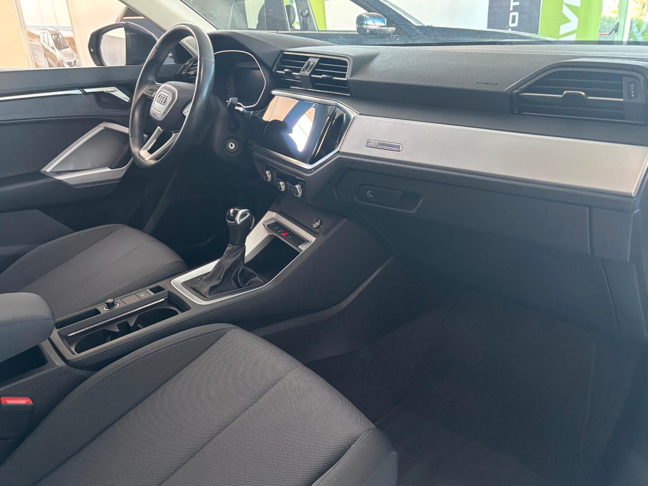 Audi Q3 35 TFSI Business Advanced