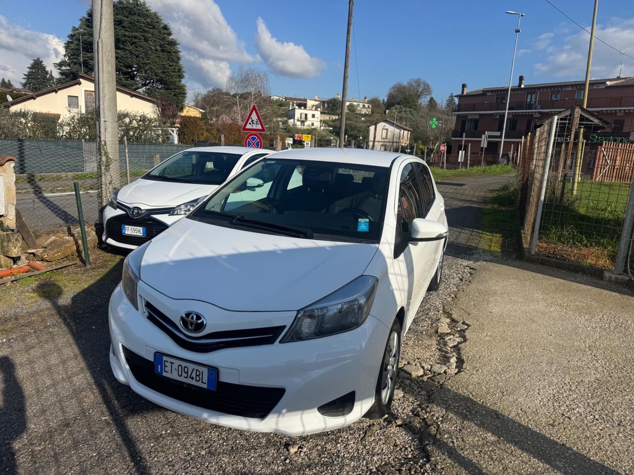 Toyota Yaris 1.0 5 porte Lounge NEOPATENTATI