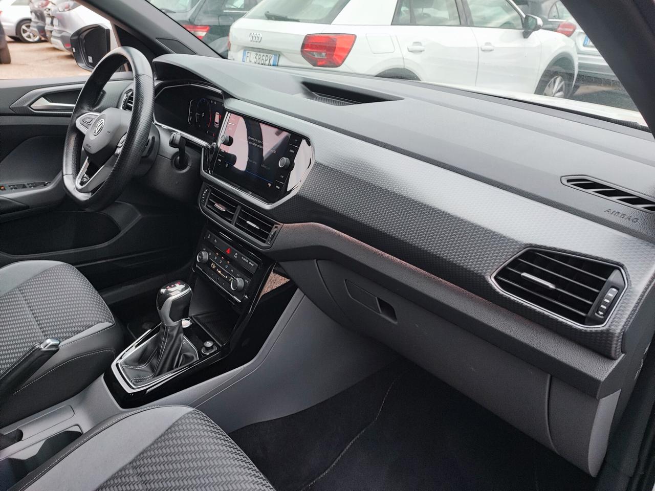 Volkswagen T-Cross 1.0 TSI 115 CV DSG R LINE EDITION