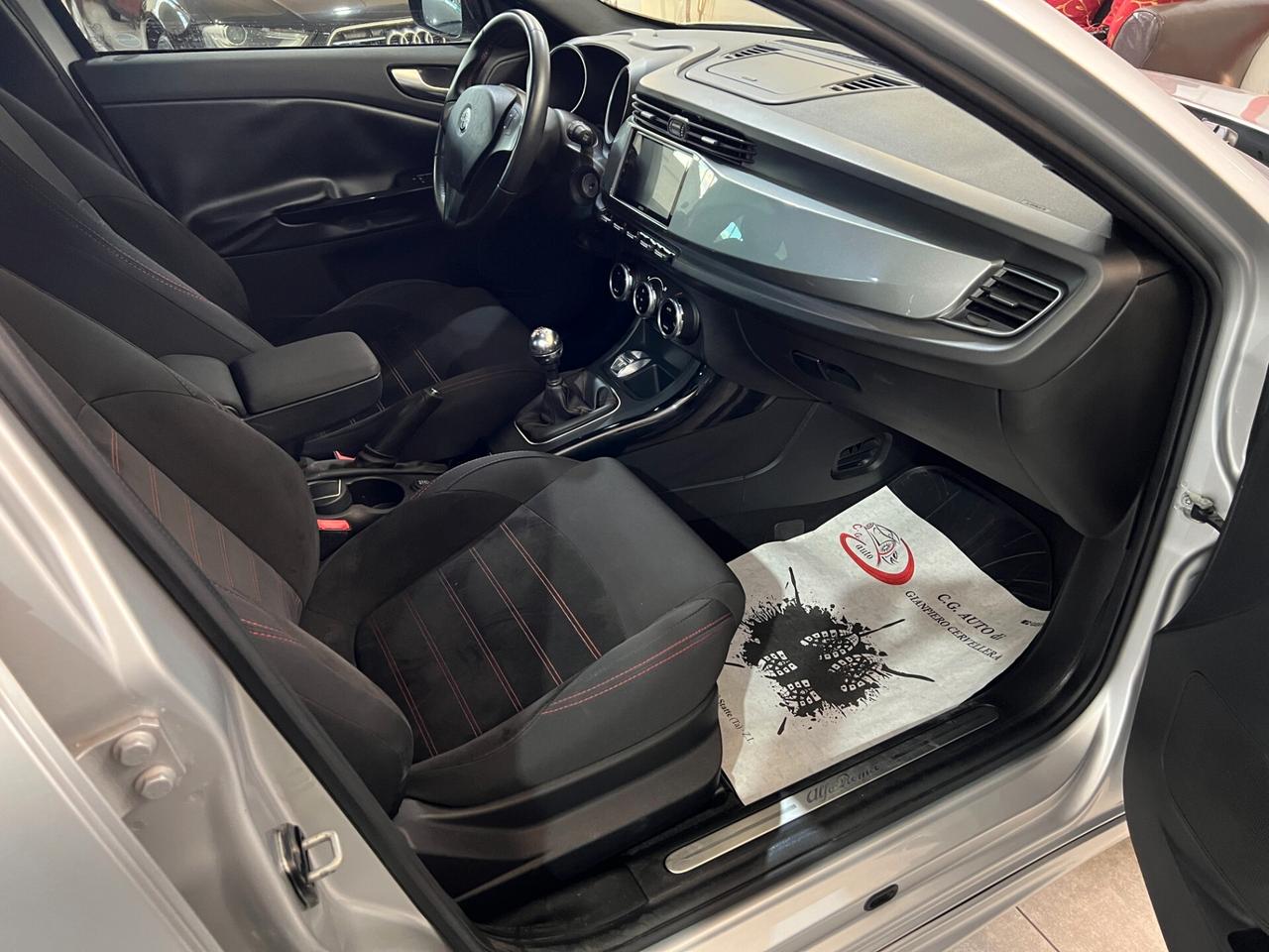 Alfa Romeo Giulietta 2.0 140 CV - DISTINCTIVE - 2012