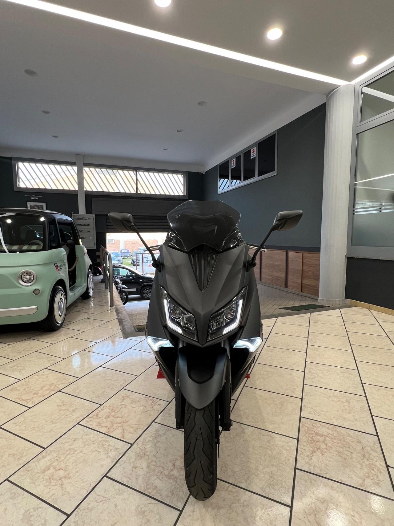 Yamaha TMAX 530 Tech Max