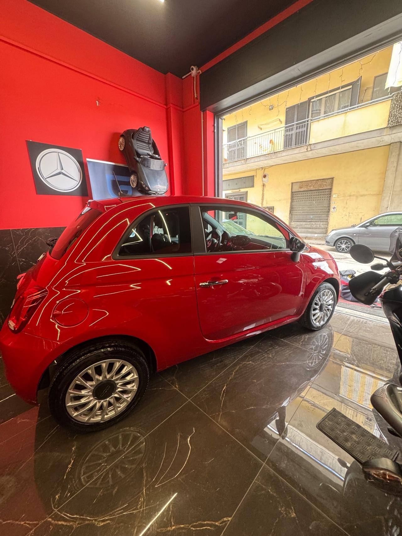 Fiat 500 1.0 Hybrid Red