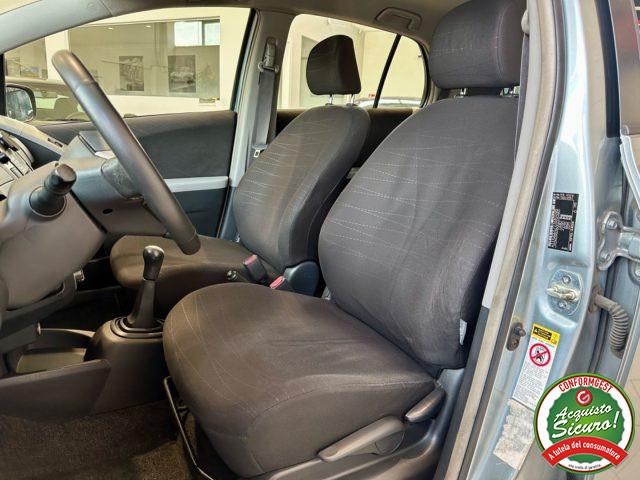 TOYOTA Yaris 1.0 5p. Sol *NEOPATENTATI*