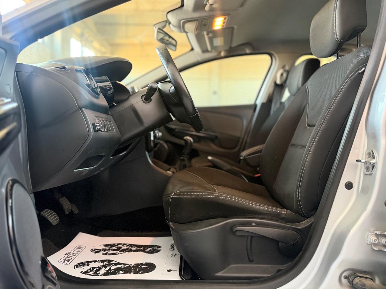 Renault Clio 1.2 75CV GPL 5 porte Wave NEOPATENTATI
