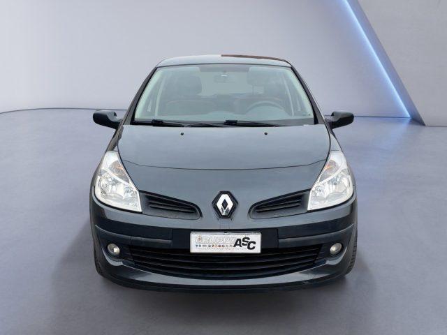 RENAULT Clio 1.2 BENZ 75 5 porte Dynamique OK NEOPATENTATI