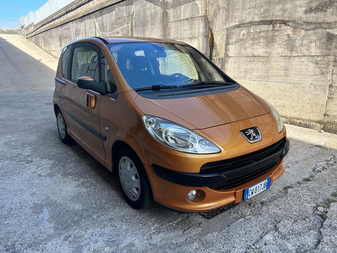 Peugeot 1007 1.4 Trendy