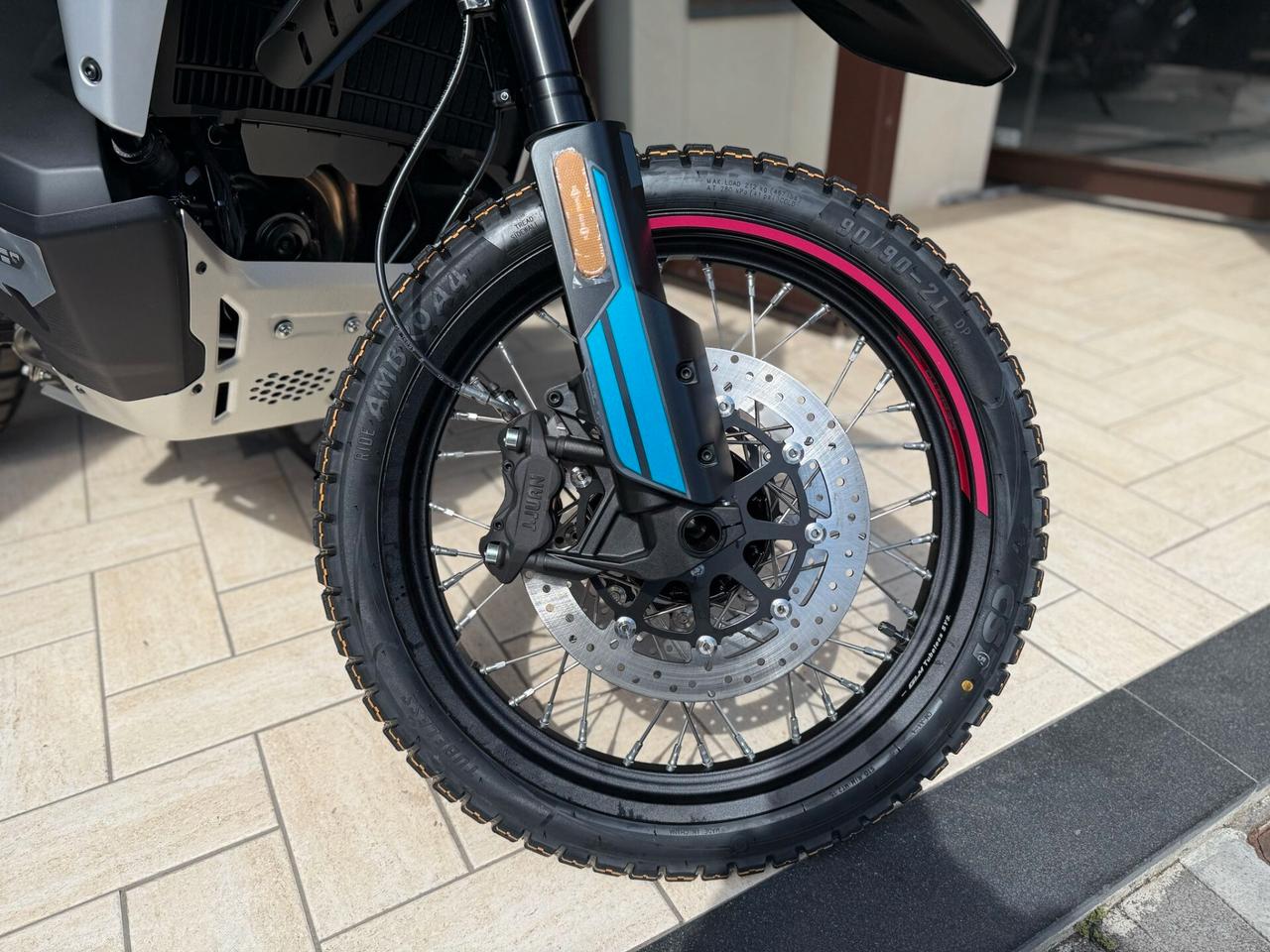 CFMOTO MT-X 800 ALTA 870