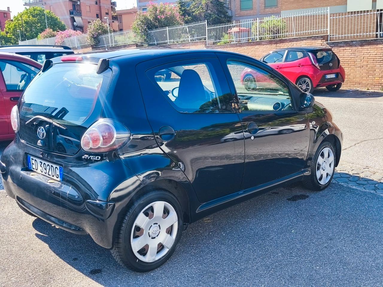 Toyota Aygo 1.0 12V VVT-i 5 porte Sol