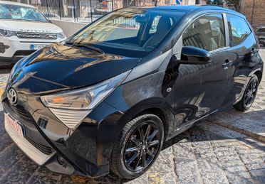 Toyota Aygo Connect 1.0 VVT-i 72 CV 5 porte x-clusiv