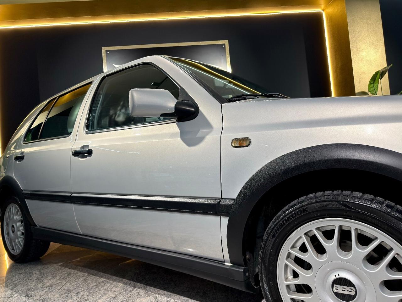 Volkswagen Golf 1.6 cat 5 porte GT Special GT