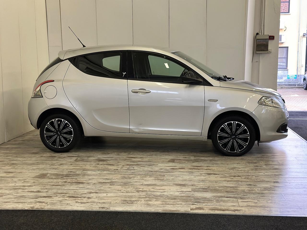 Lancia Ypsilon 1.3 MJT 5 porte S&S Platinum Ok Neopatentati