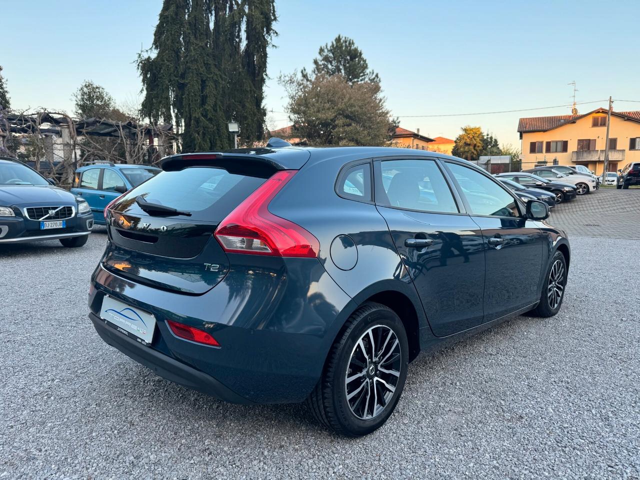 Volvo V40 T2