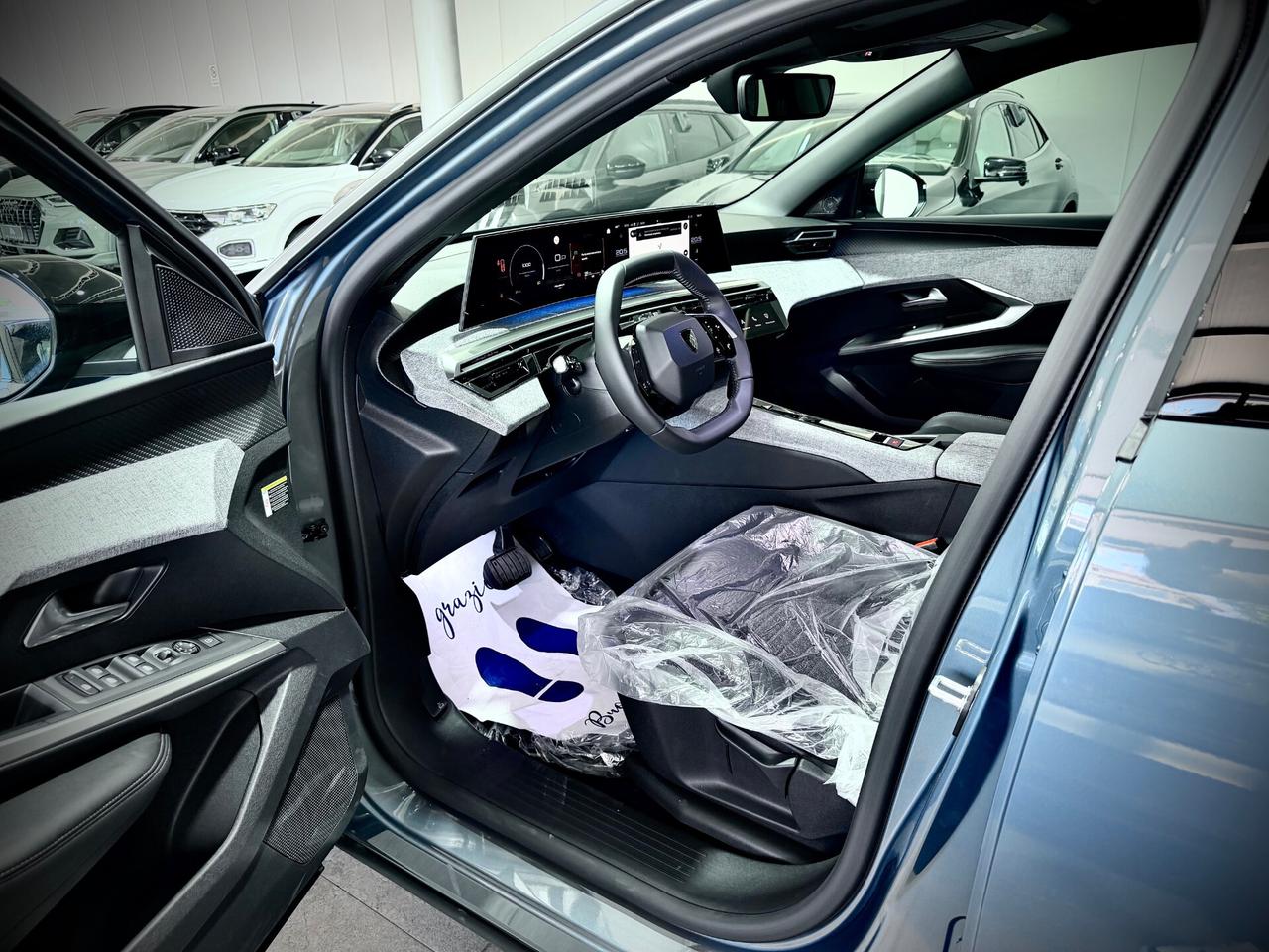 Peugeot 3008 1.2 Hybrid 145CV E-DCS6 Allure KM0