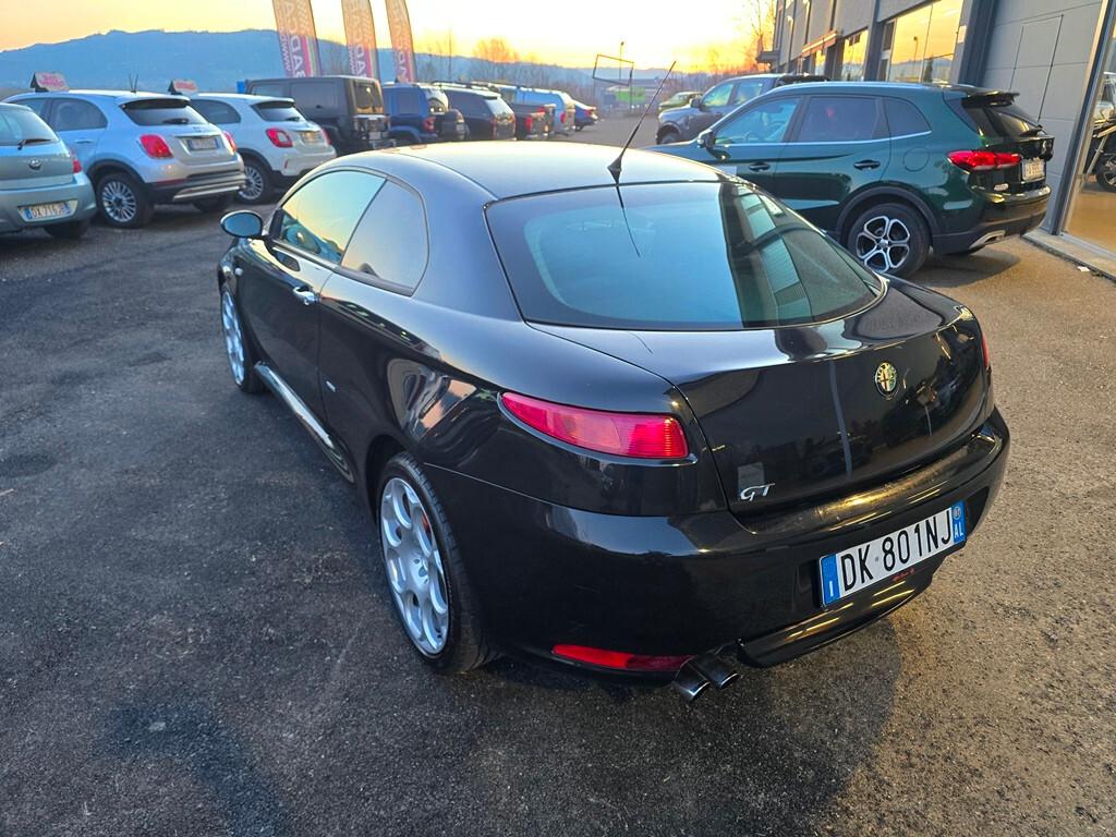 Alfa Romeo GT 1.9 JTDM 150CV Black Line DA COLLEZIONE