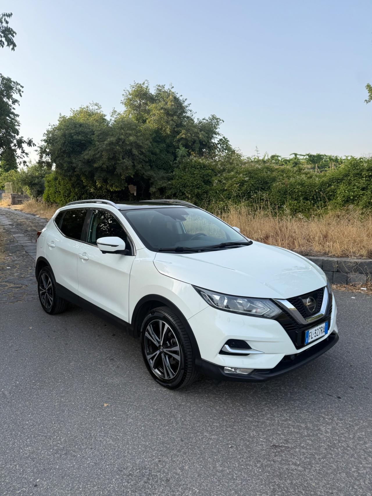 Nissan Qashqai 1.5 dCi Tekna tetto panoramico