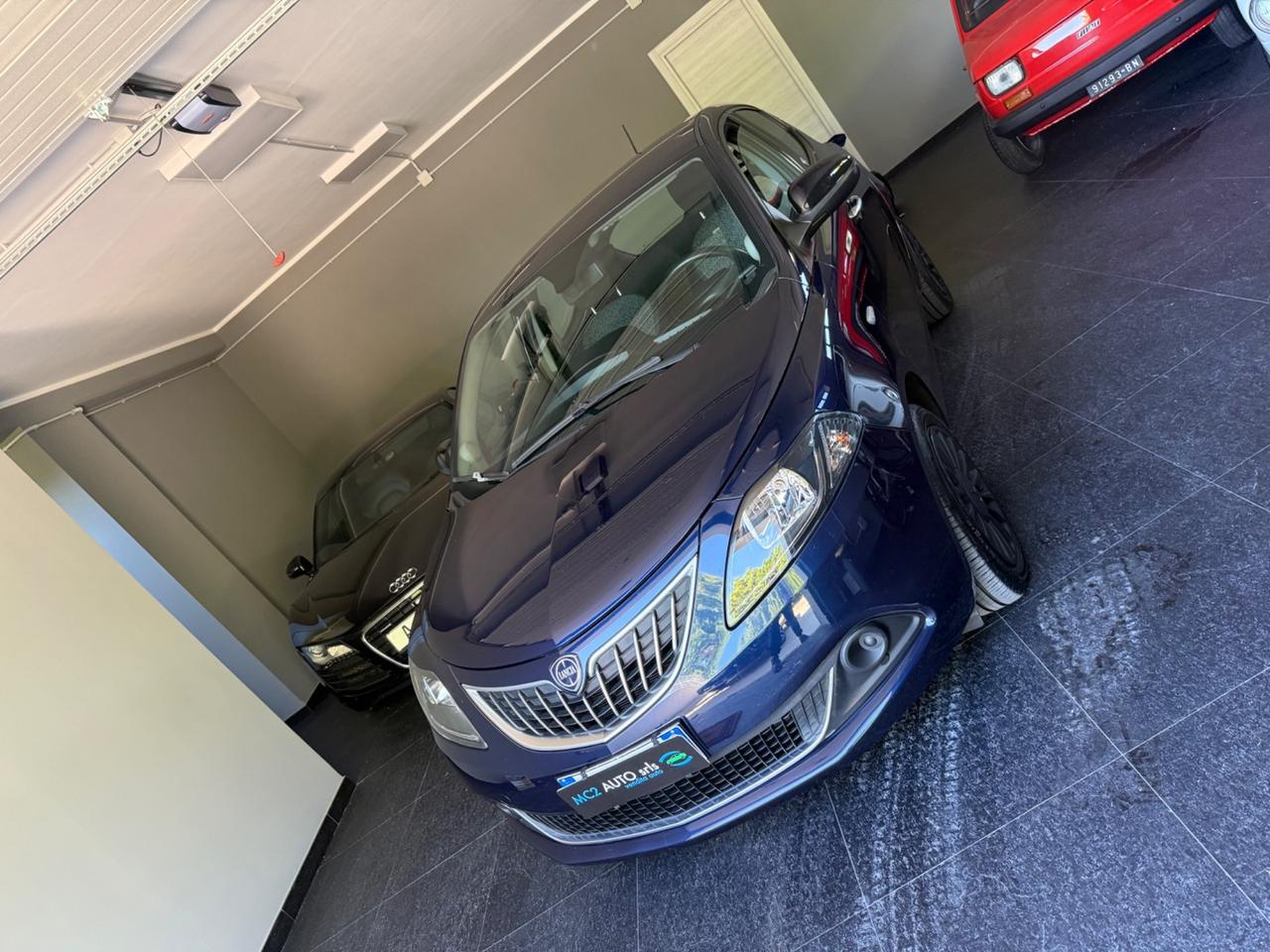 Lancia Ypsilon 1.0 FireFly 5 porte S&S Hybrid Ecochic Gold