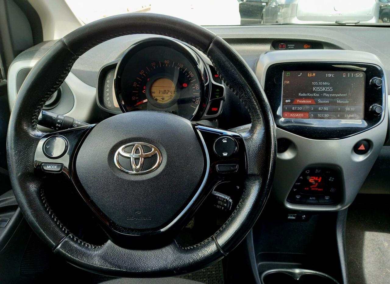Toyota Aygo 1.0 x-cool 69cv 5 porte Full 2016