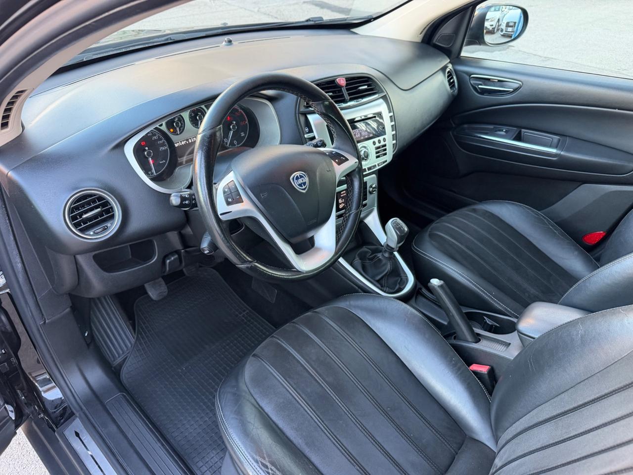 Lancia Delta 1.6 MJT 120 cv 2013