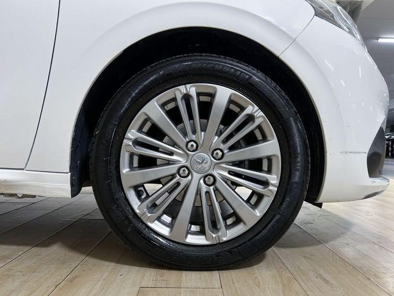 Peugeot 208 PureTech 82 5p. GPL Active