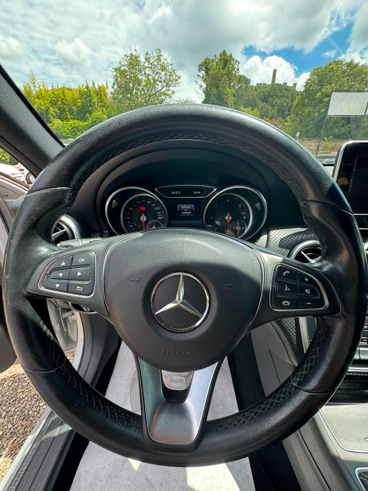 Mercedes-benz A 180 d Premium