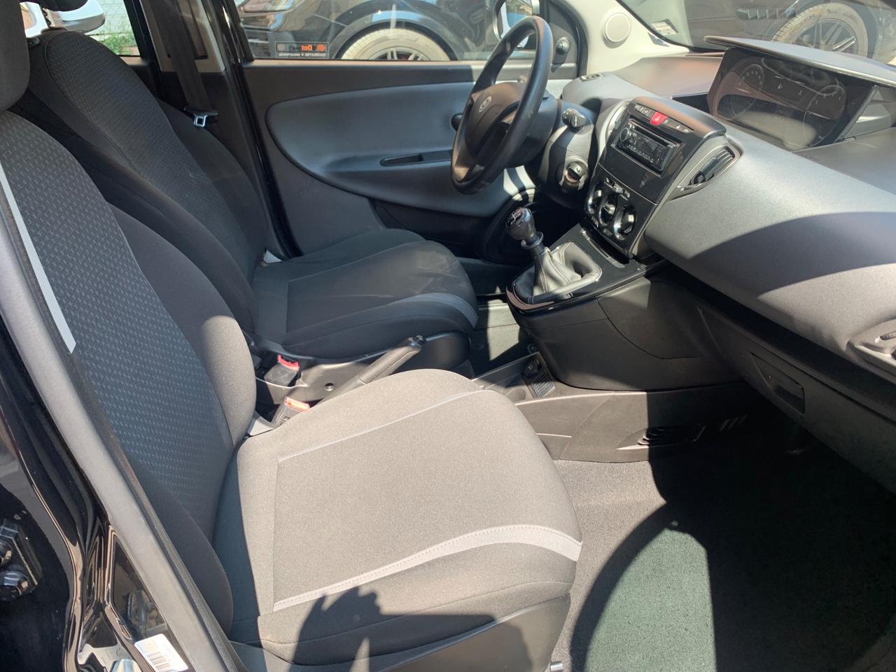 Lancia Ypsilon 1.2 69 CV 5 porte Gold 05/2016 km 46000