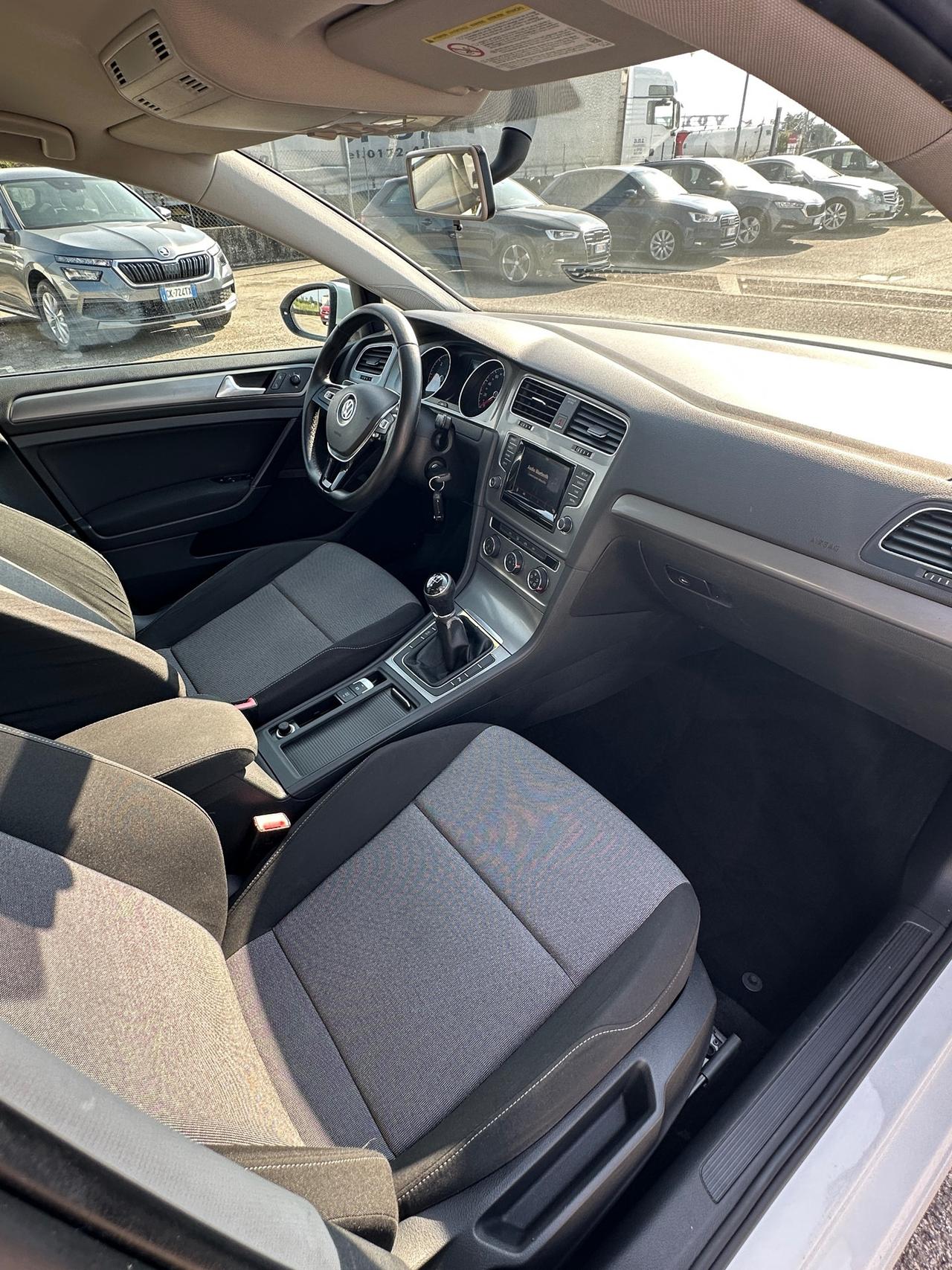 Volkswagen Golf 1.6 TDI 5p. Trendline BlueMotion Technology - 2013
