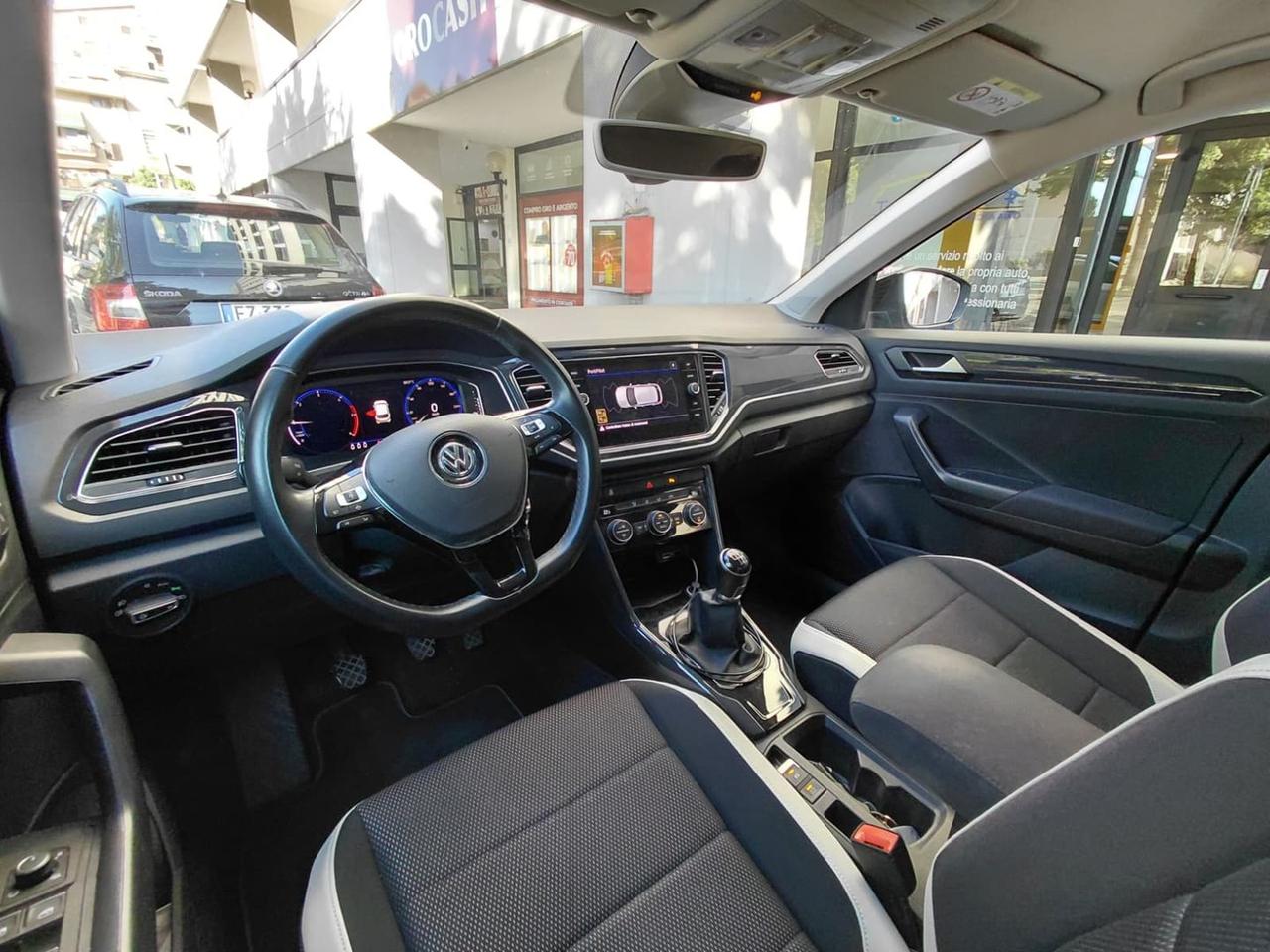 Volkswagen T-Roc Adavanced 1.6 TDI 115cv #11869