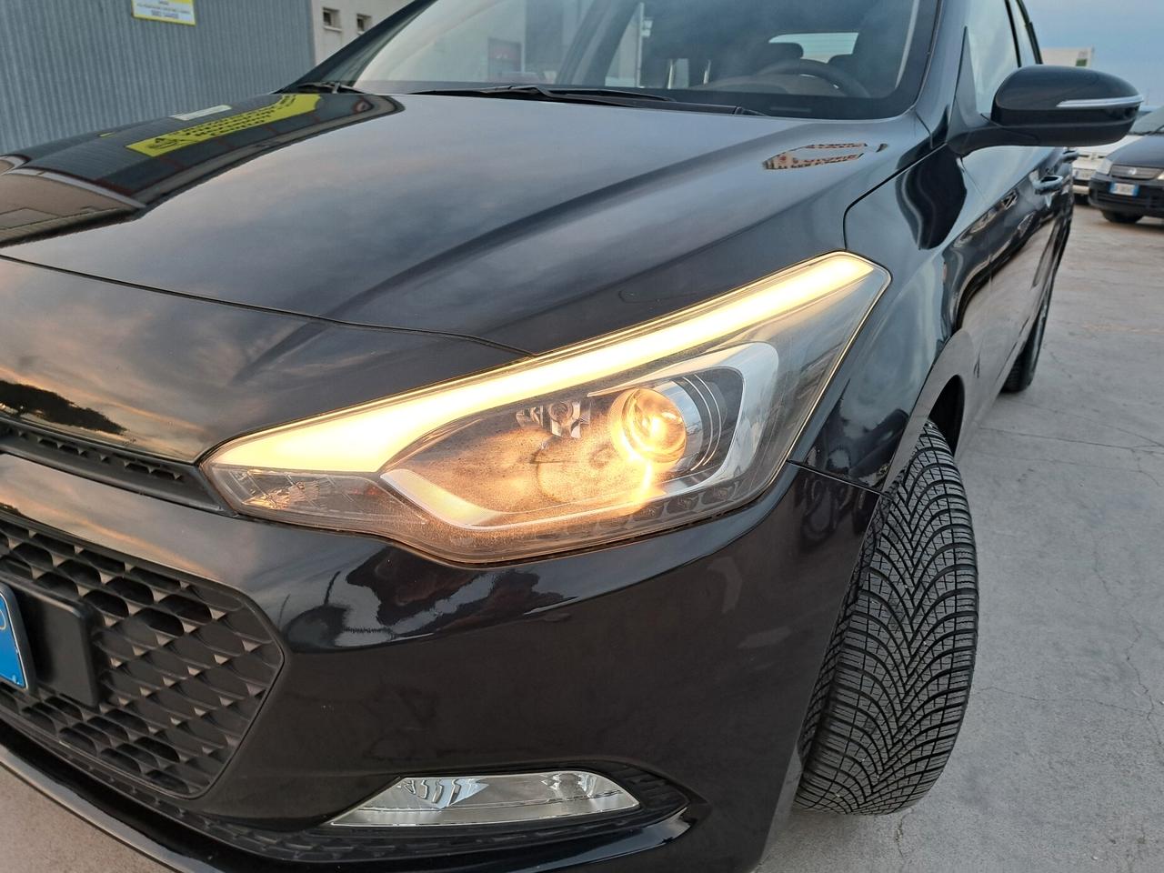 Hyundai i20 1.1 CRDi - 2015 NEOPATENTATI