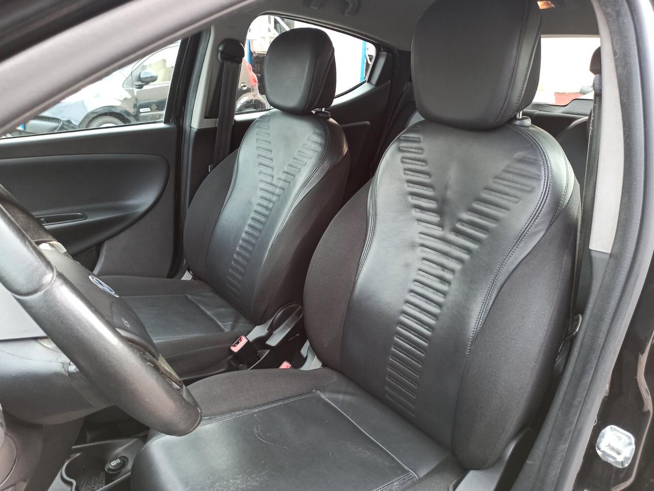 Lancia Ypsilon 1.3 MJT 16V 95 CV 5p. S&S Platinum