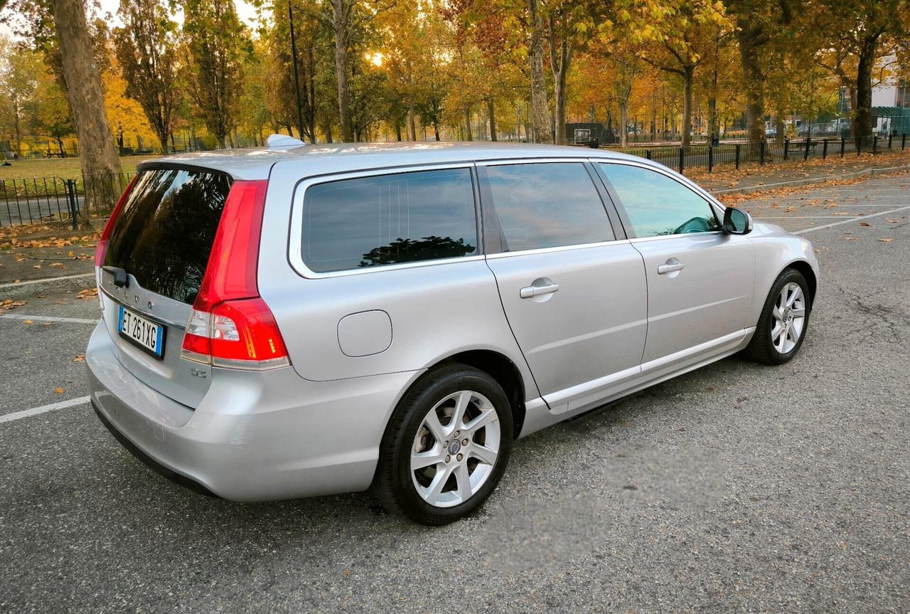 Volvo V70 D3 Geartronic Summum