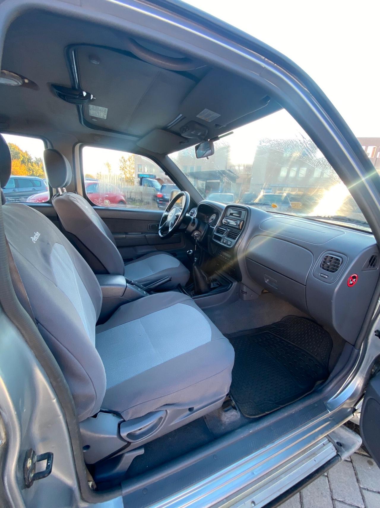 Nissan Pick Up Pick-up 2.5 TD 4 porte Double Cab Navara