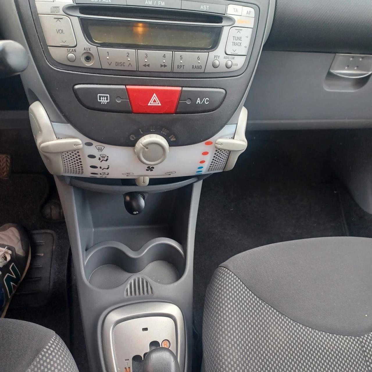 135.048 KM AYGO 1.0 NEOPATENTATI AUTOMATICA