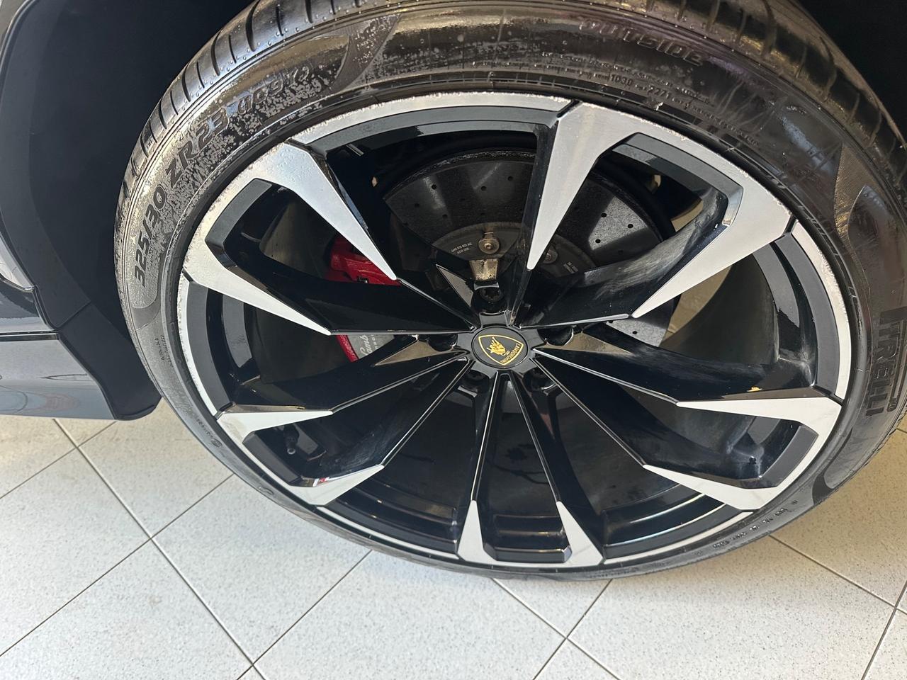 Lamborghini Urus 4.0 Pearl Capsule