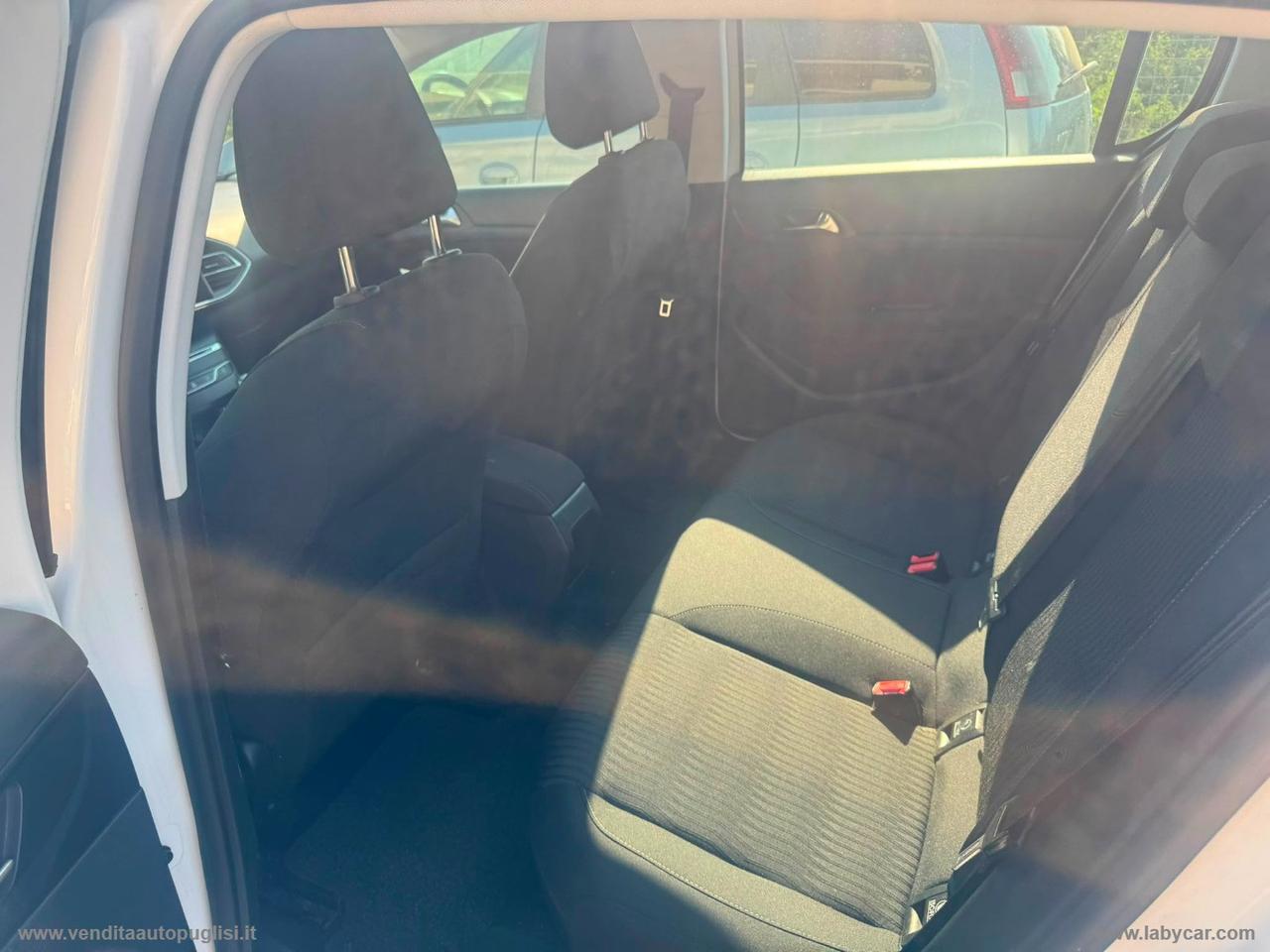 PEUGEOT 308 BlueHDi 100 S&S Business
