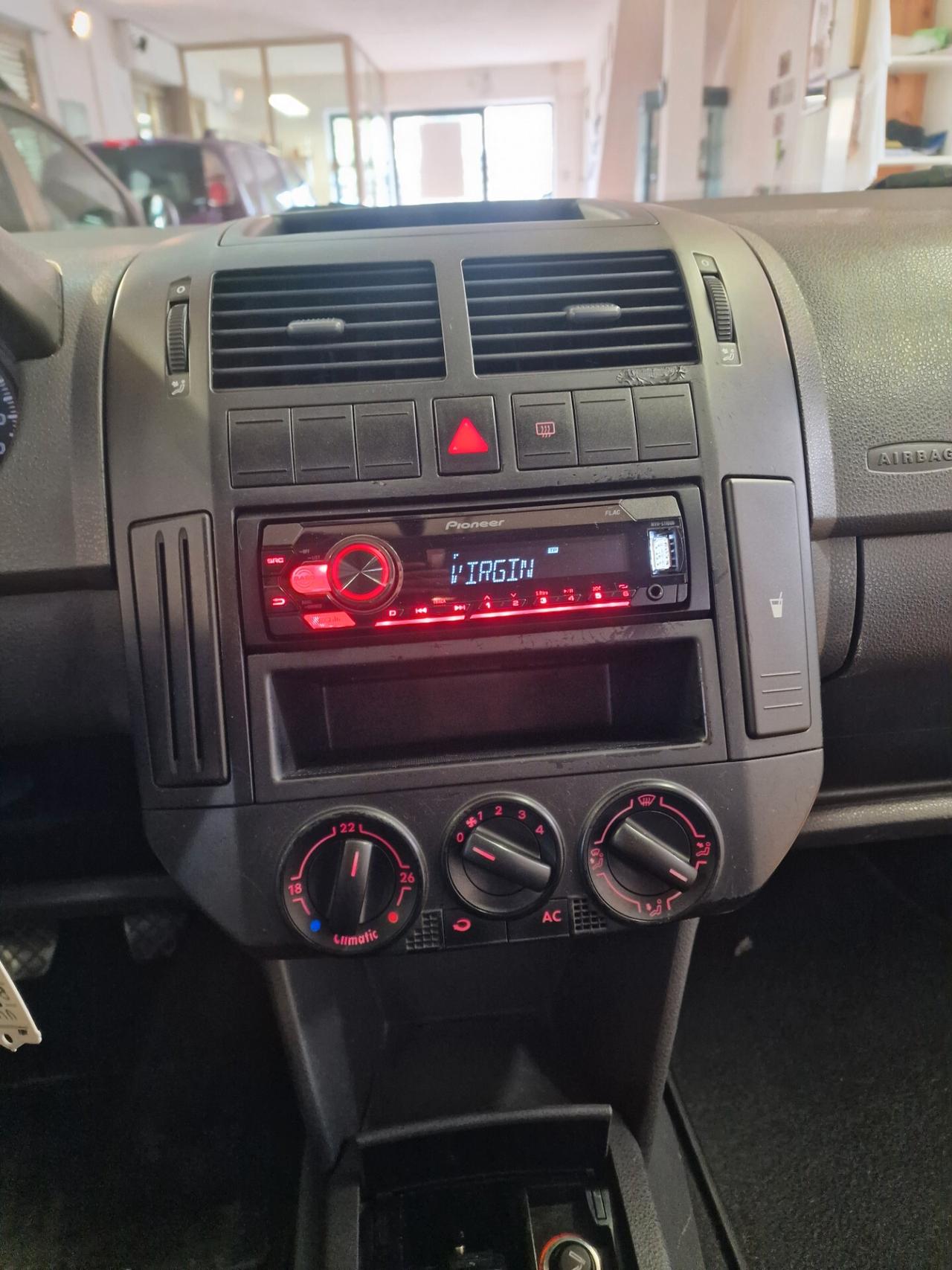 Volkswagen Polo 1.4/80CV 16V 5p. Comfortline