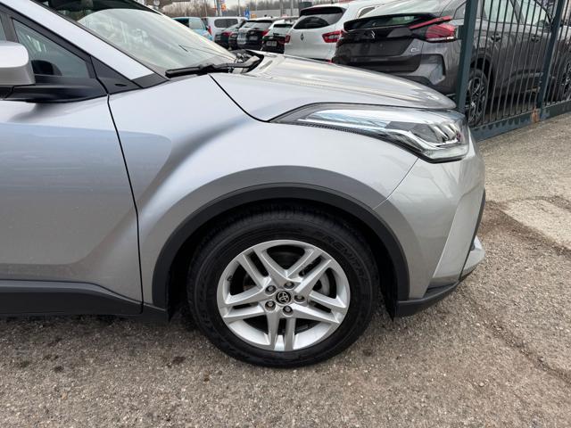 TOYOTA C-HR 1.8 Hybrid E-CVT Business