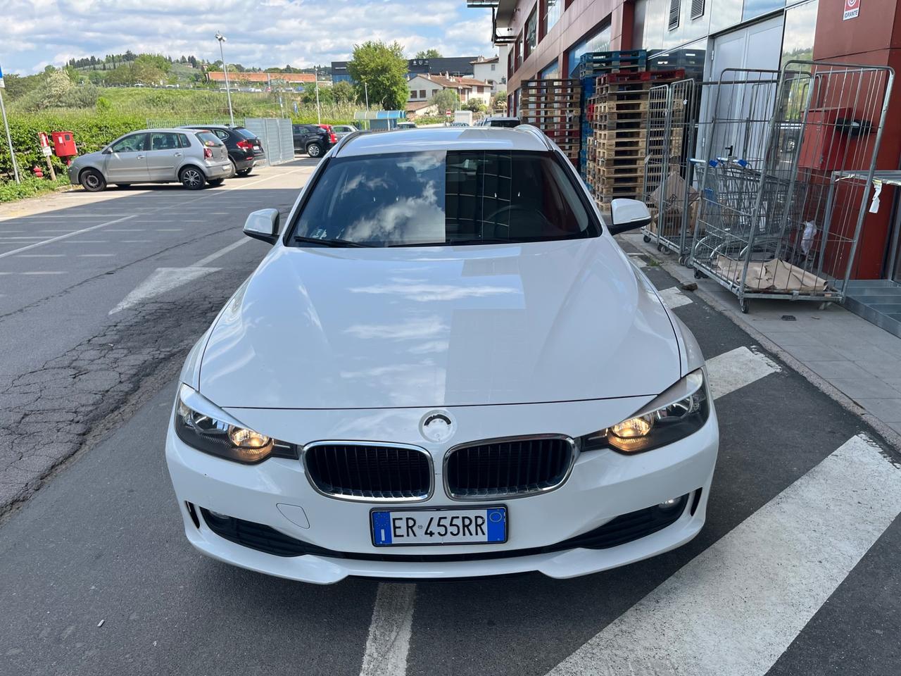 Bmw 318 318d Touring Business automatico 2013 2.0 DIESEL