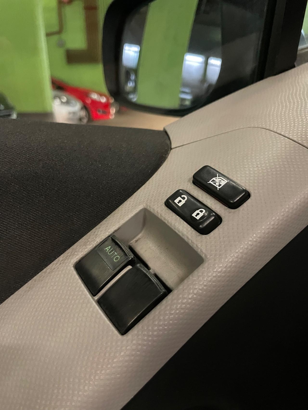 Toyota Yaris 1.0 Neopatentati Euro 5