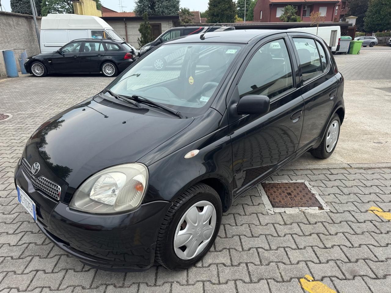 Toyota Yaris 1.0i 16V cat neopatentati 120000km