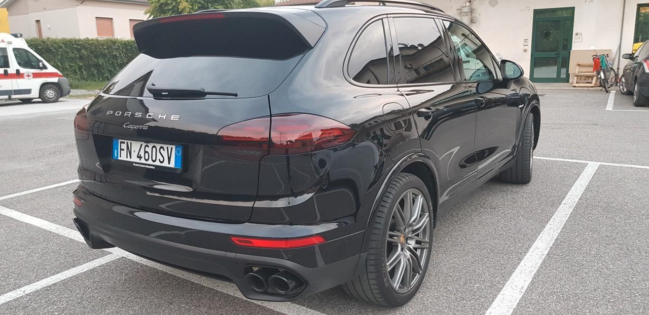 Porsche Cayenne 3.0 Diesel Platinum Edition